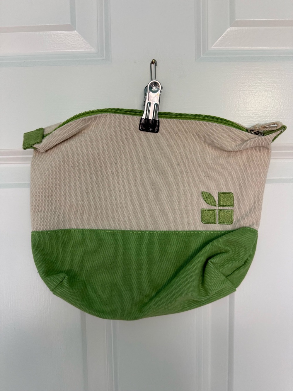 Biolage Canvas Pouch
